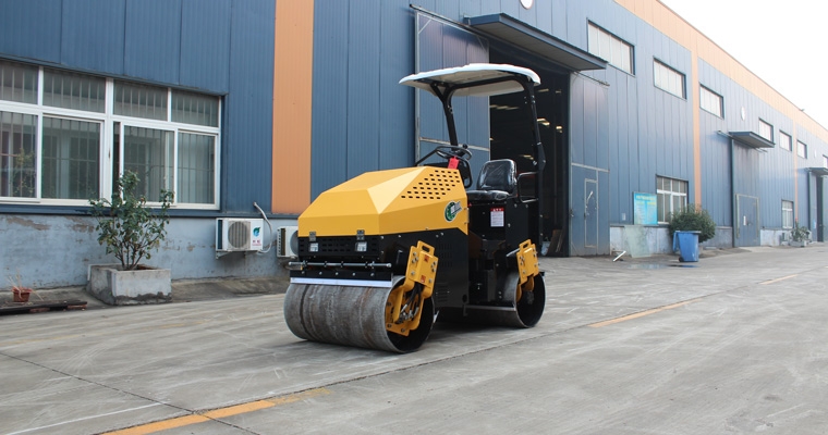 全新3吨小型压路机磨合期要多久？？？？？