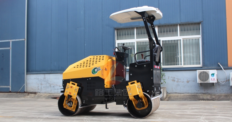 小型压路机路面施工打滑怎么办？？？？？